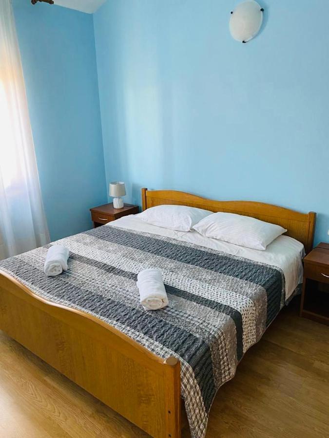 Apartmani Ana Borovac Фунтана Екстер'єр фото