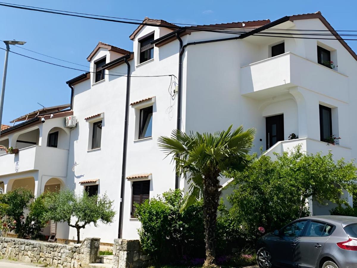 Apartmani Ana Borovac Фунтана Екстер'єр фото