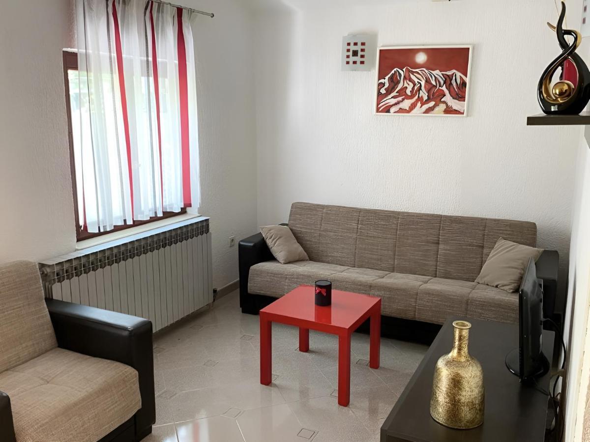 Apartmani Ana Borovac Фунтана Екстер'єр фото